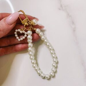 Chic Gold & Pearl Keychain w/ Heart Accent